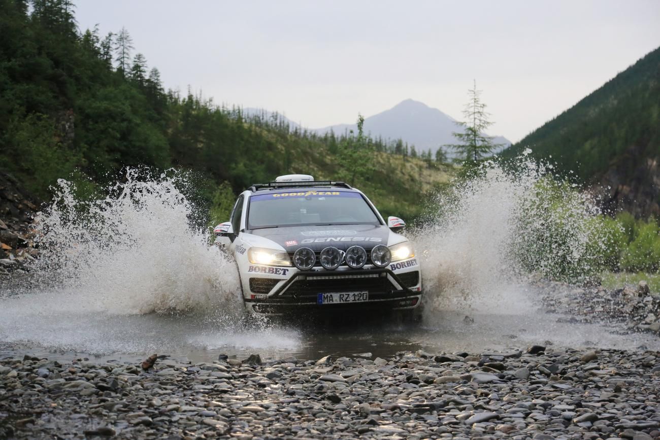 VW Touareg V6 TDI Eurasia-Tour Magadan-Lisbon